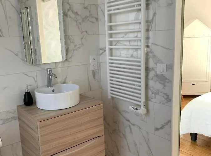 Cathy D Hotes 3* דיבה-סור-מר