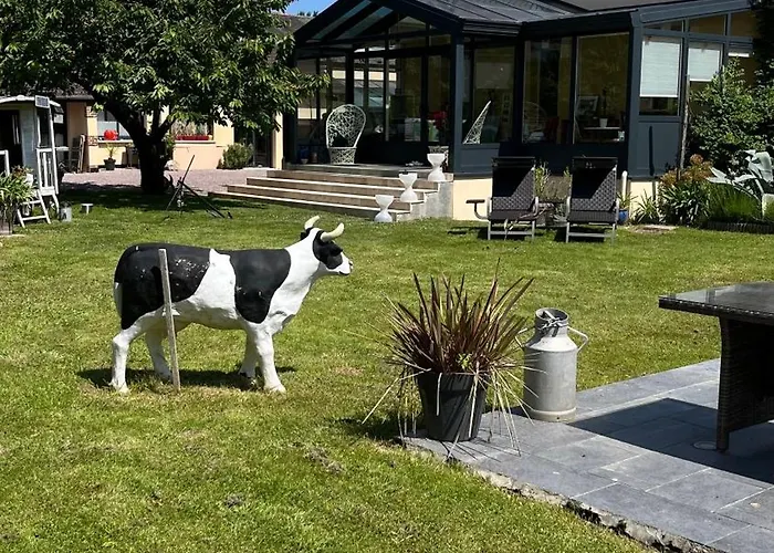 לינה וארוחת בוקר Cathy D Hotes דיבה-סור-מר